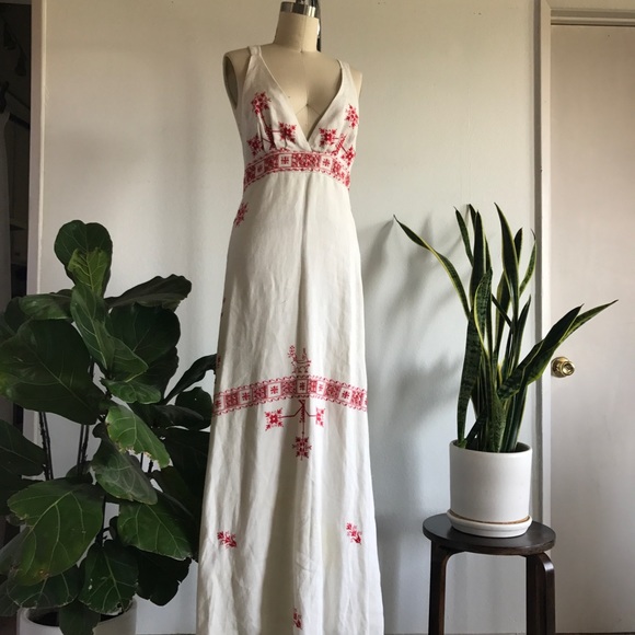 Dresses & Skirts - Gorgeous White Linen Dress - Never Worn!